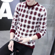 Load image into Gallery viewer, Autumn Korean Fashion Sweater Men Female Sika Deer Pattern Casual  Knitted Pullovers Slim Fit Christmas Gift Male Pull Sweter